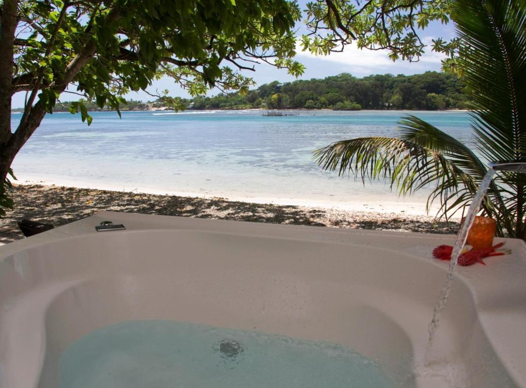 Erakor Island Resort & Spa Port-Vila Extérieur photo